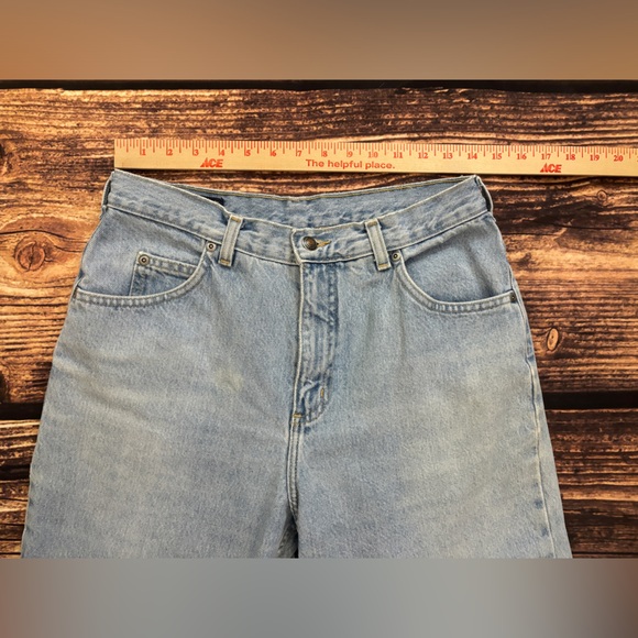 Lands End Vintage High Rise Mom Jeans Light Wash Sz. 28 / 6 - Picture 3 of 9
